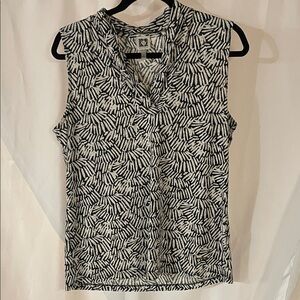 Anne Klein Black & White Abstract V-Neck Sleeveless Camisole